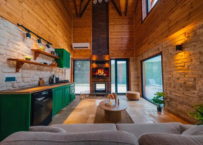 Kartepe Masukiye De 2 Oda1 Salon Oezel Havuzlu - Soemineli -muhafazakar 5 Kisilik * Korfez